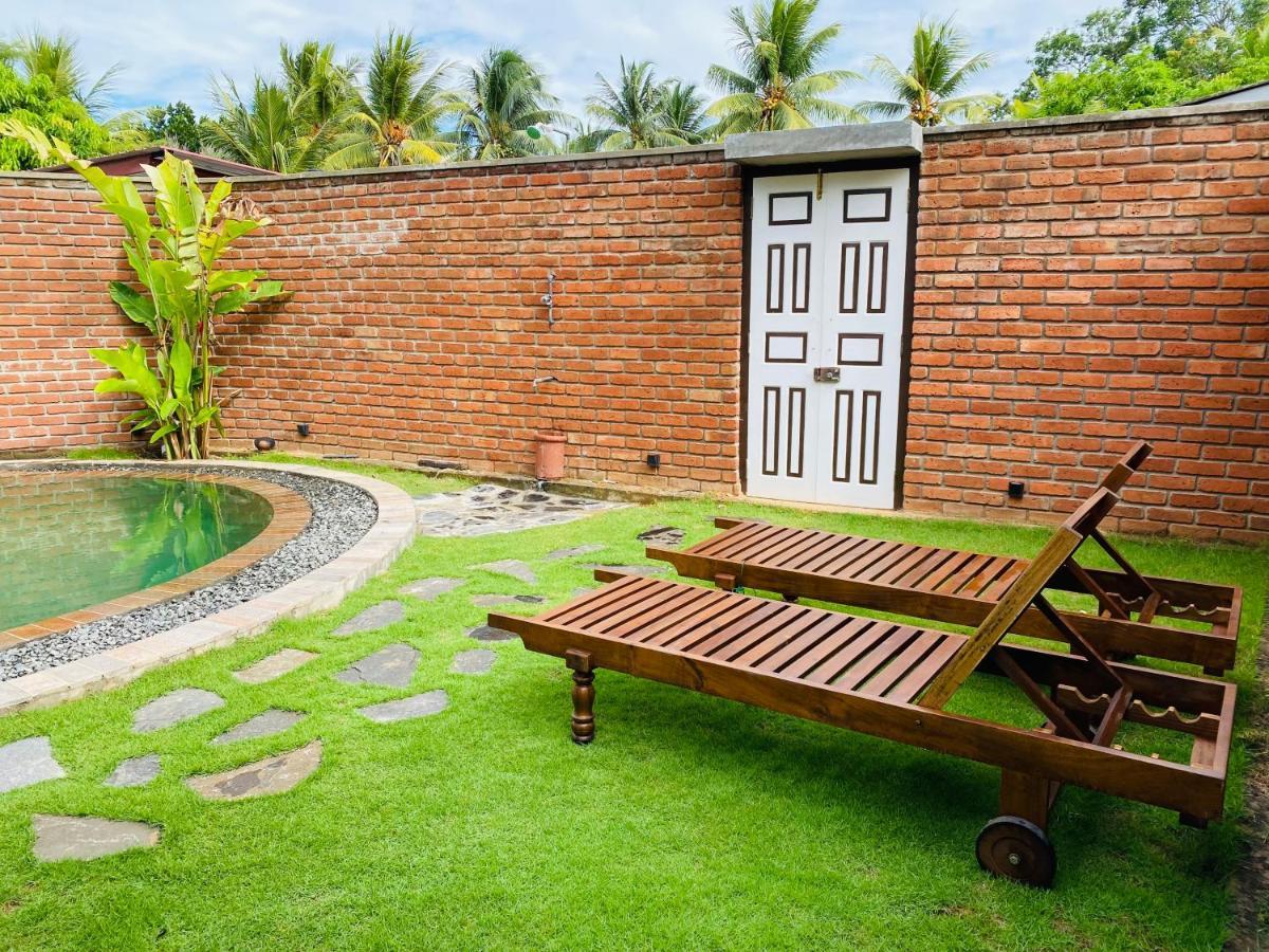 Thaprobana Villa Tangalle - Private Villa Extérieur photo